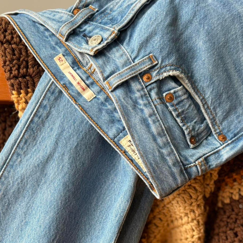 Levi's Wedgie Straight Denim (25)